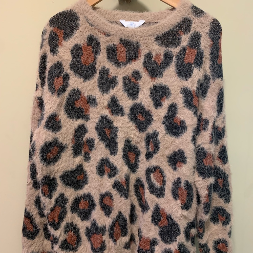 boutique cheetah print fluffy sweater